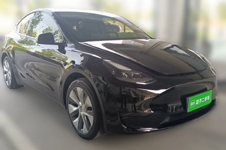 Used Tesla Model Y 2022 Rear-Wheel-Drive Version Front Right 45 Deg