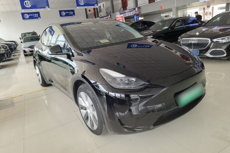Used Tesla Model Y 2022 Rear-Wheel-Drive Version Front Right 45 Deg