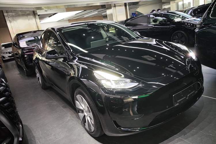 Used Tesla Model Y 2022 Revised Version Rear-Wheel Drive Front Right 45 Deg