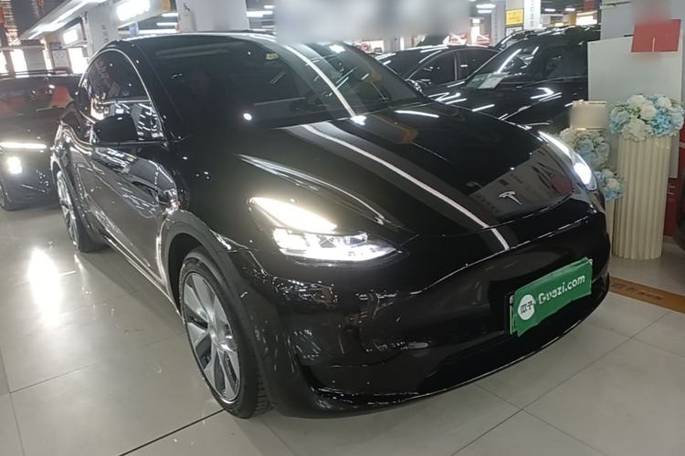 Used Tesla Model Y 2022 Rear-Wheel-Drive Version Front Right 45 Deg
