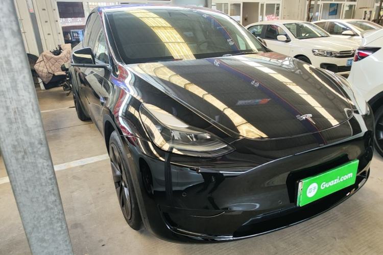 Used Tesla Model Y 2022 Rear-Wheel-Drive Version Front Right 45 Deg