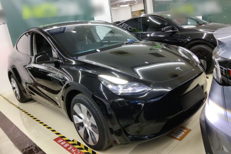 Used Tesla Model Y 2022 Revised Version Rear-Wheel Drive Front Right 45 Deg