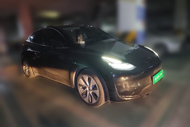 Used Tesla Model Y 2022 Rear-Wheel-Drive Version Front Right 45 Deg