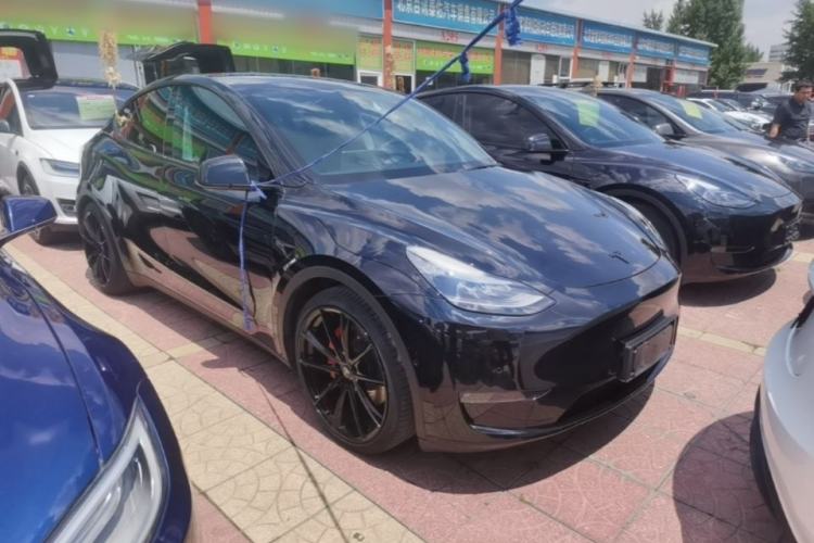 Used Tesla Model Y 2022 Performance High-Performance All-Wheel-Drive Version Front Right 45 Deg