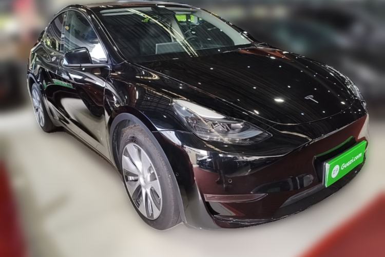 Used Tesla Model Y 2022 Long-Range All-Wheel-Drive Version Front Right 45 Deg