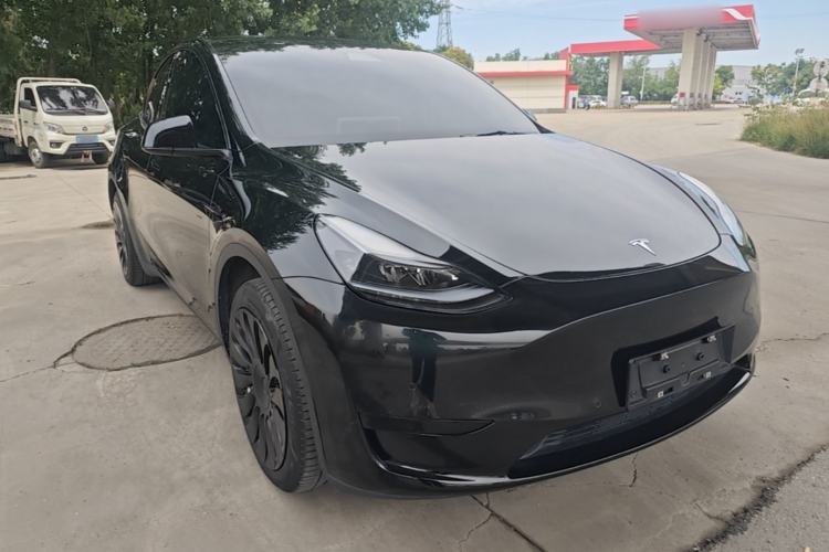 Used Tesla Model Y 2022 Rear-Wheel-Drive Version Front Right 45 Deg