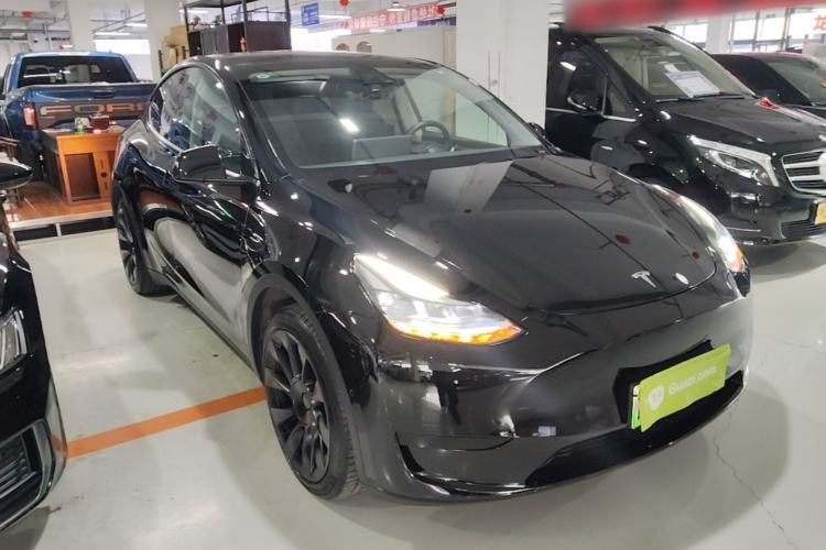 Used Tesla Model Y 2022 Rear-Wheel-Drive Version Front Right 45 Deg