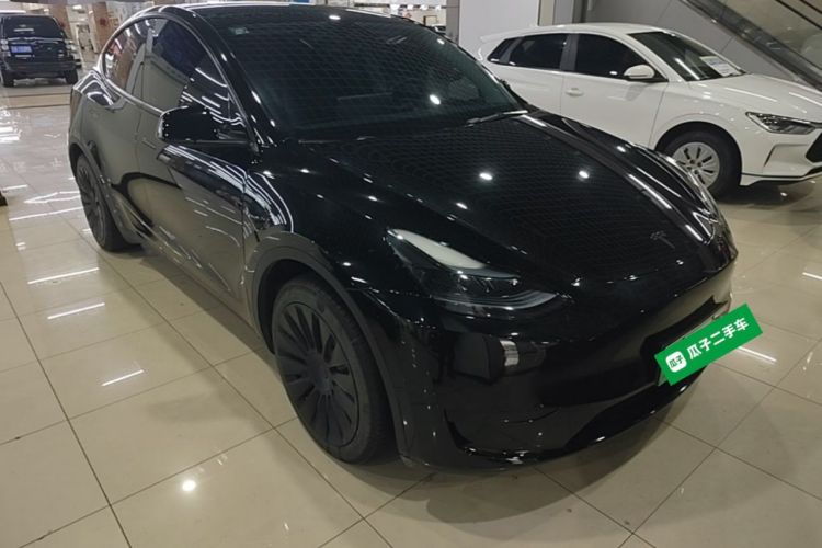 Used Tesla Model Y 2022 Rear-Wheel-Drive Version Front Right 45 Deg
