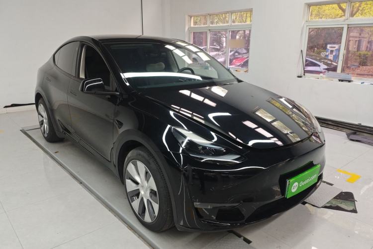 Used Tesla Model Y 2022 Revised Version Long-Range All-Wheel Drive Front Right 45 Deg