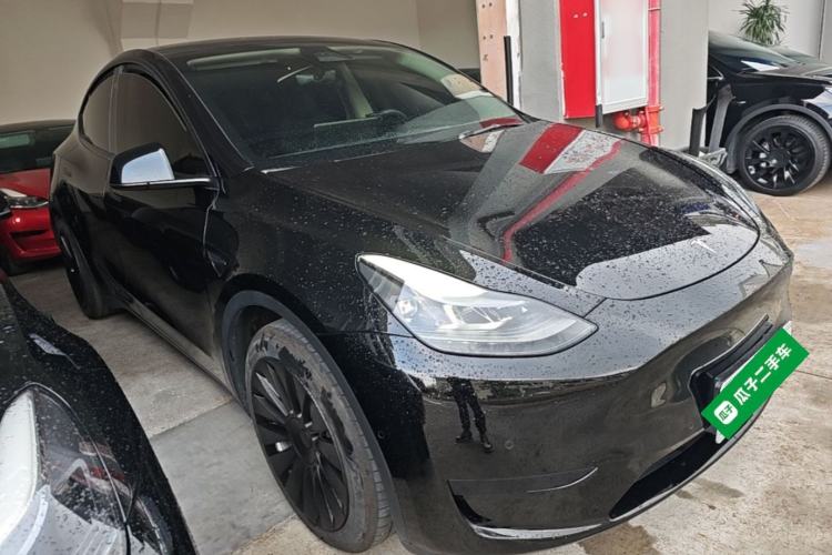 Used Tesla Model Y 2022 Rear-Wheel-Drive Version Front Right 45 Deg