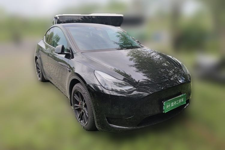 Used Tesla Model Y 2022 Rear-Wheel-Drive Version Front Right 45 Deg