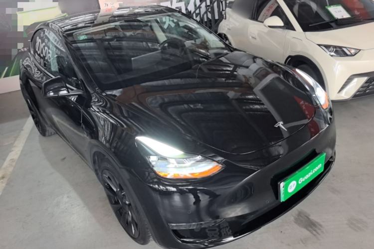 Used Tesla Model Y 2022 Long-Range All-Wheel-Drive Version Front Right 45 Deg