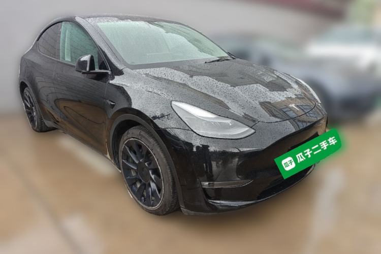 Used Tesla Model Y 2022 Long-Range All-Wheel-Drive Version Front Right 45 Deg