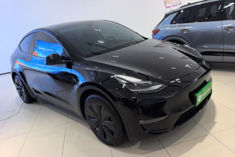 Used Tesla Model Y 2022 Revised Version Long-Range All-Wheel Drive Front Right 45 Deg