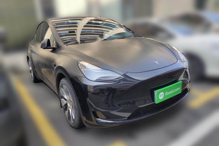 Used Tesla Model Y 2022 Rear-Wheel-Drive Version Front Right 45 Deg