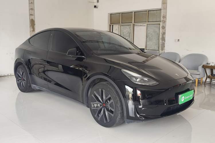 Used Tesla Model Y 2022 Rear-Wheel-Drive Version Front Right 45 Deg