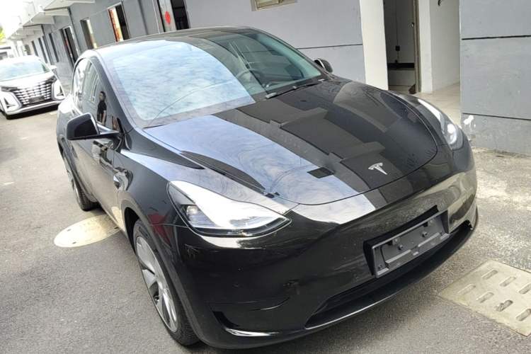 Used Tesla Model Y 2022 Revised Version Rear-Wheel Drive Front Right 45 Deg