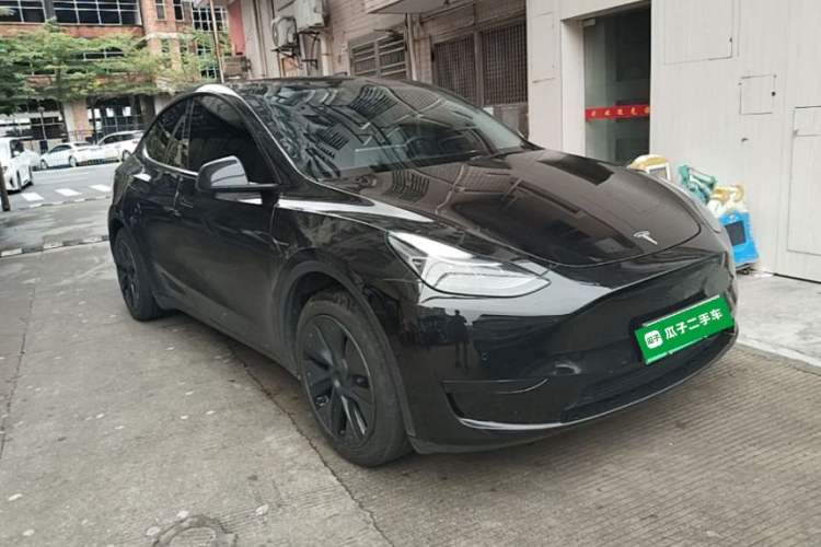 Used Tesla Model Y 2022 Revised Version Rear-Wheel Drive Front Right 45 Deg