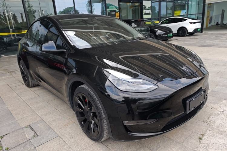 Used Tesla Model Y 2022 Revised Version Long-Range All-Wheel Drive Front Right 45 Deg