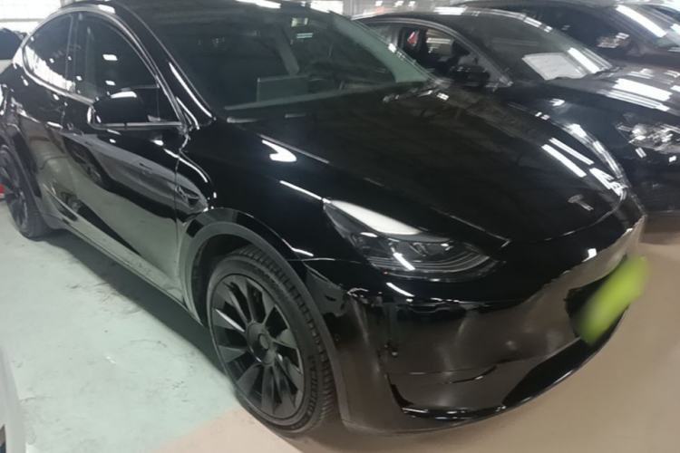 Used Tesla Model Y 2022 Rear-Wheel-Drive Version Front Right 45 Deg