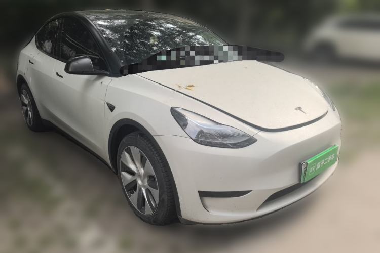 Used Tesla Model Y 2022 Rear-Wheel-Drive Version Front Right 45 Deg