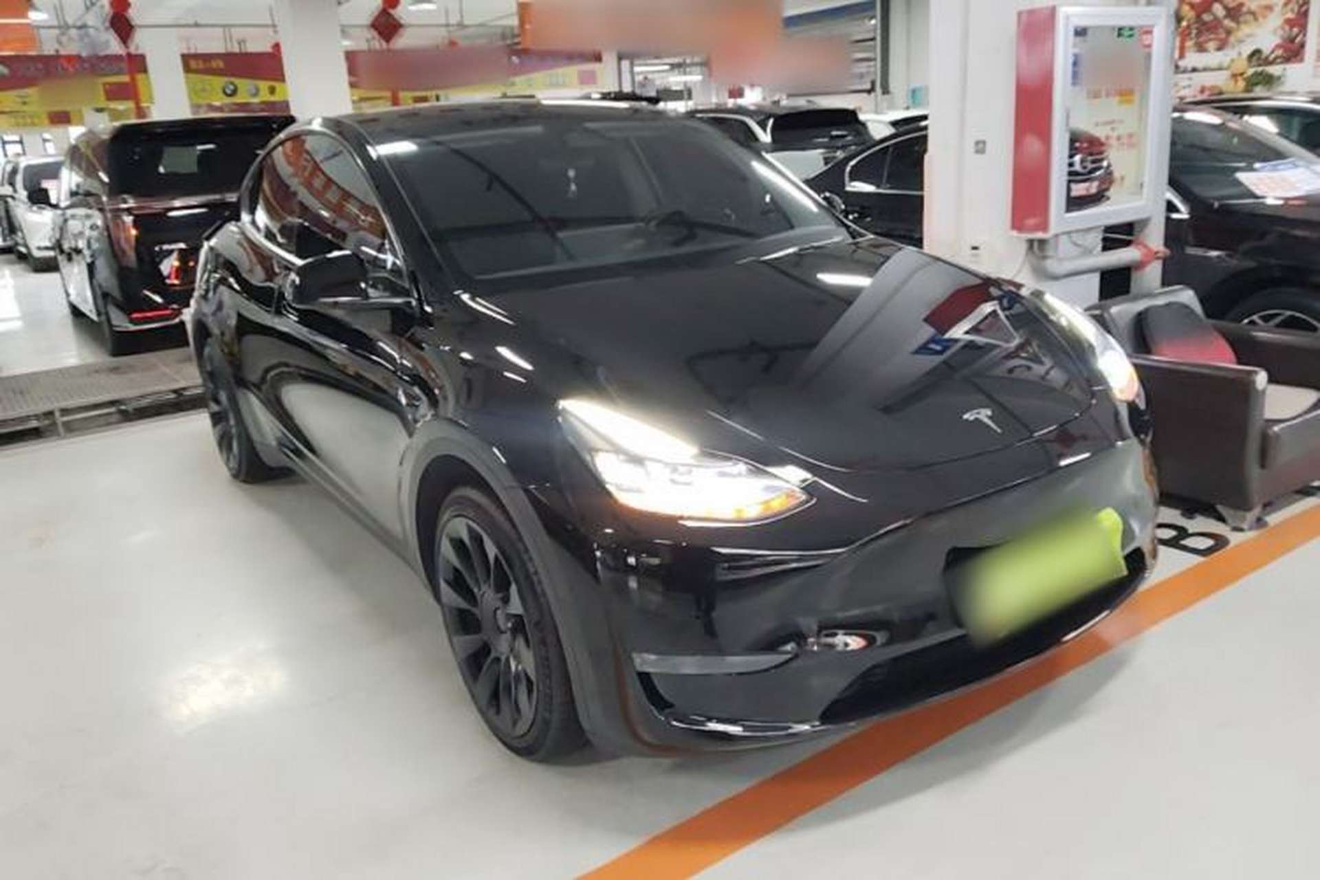 Used Tesla Model Y 2022 Revised Version Long-Range All-Wheel Drive Front Right 45 Deg