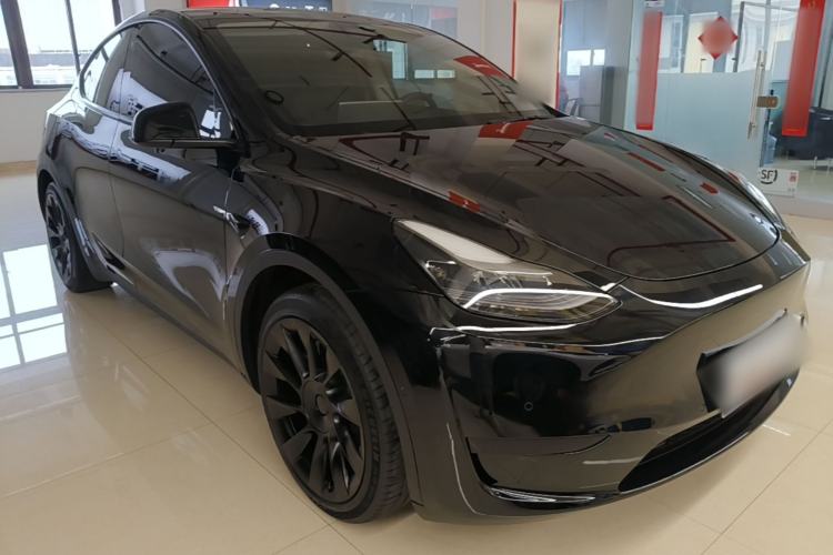 Used Tesla Model Y 2022 Rear-Wheel-Drive Version Front Right 45 Deg