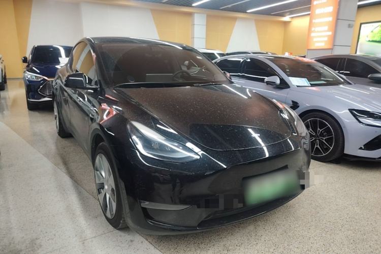 Used Tesla Model Y 2022 Revised Version Long-Range All-Wheel Drive Front Right 45 Deg