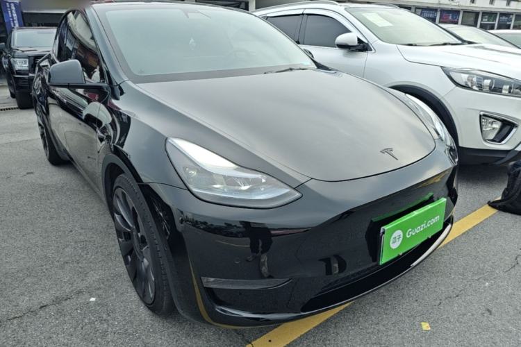 Used Tesla Model Y 2022 Performance High-Performance All-Wheel-Drive Version Front Right 45 Deg