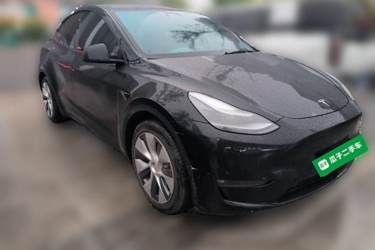 Used Tesla Model Y 2022 Long-Range All-Wheel-Drive Version Front Right 45 Deg