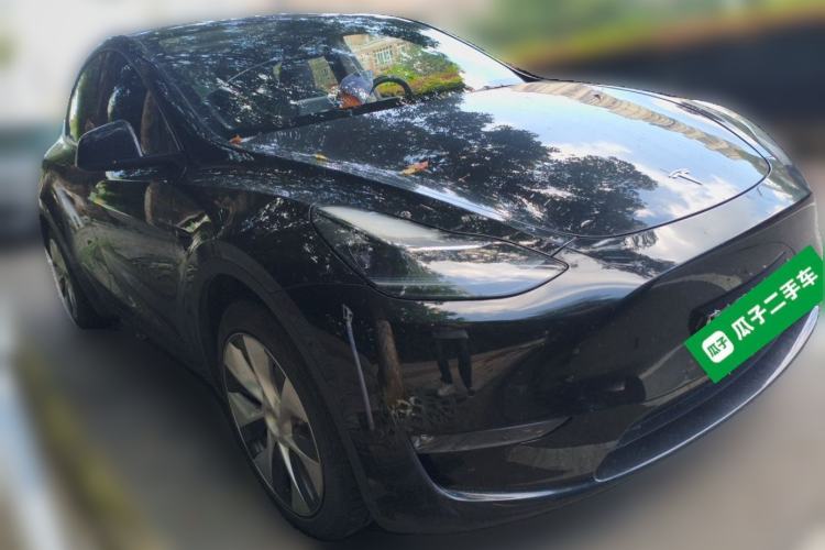 Used Tesla Model Y 2022 Long-Range All-Wheel-Drive Version Front Right 45 Deg