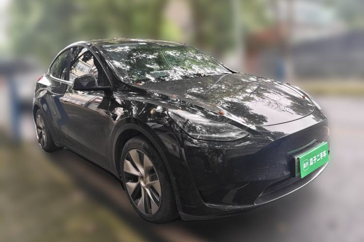 Used Tesla Model Y 2022 Rear-Wheel-Drive Version Front Right 45 Deg