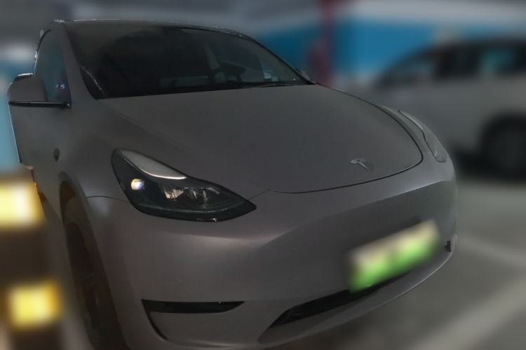 Used Tesla Model Y 2022 Rear-Wheel-Drive Version Front Right 45 Deg