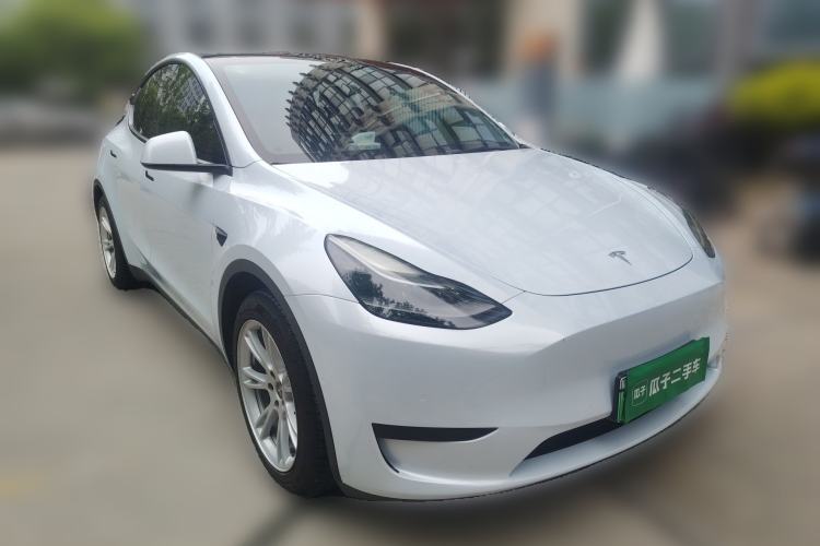 Used Tesla Model Y 2022 Rear-Wheel-Drive Version Front Right 45 Deg