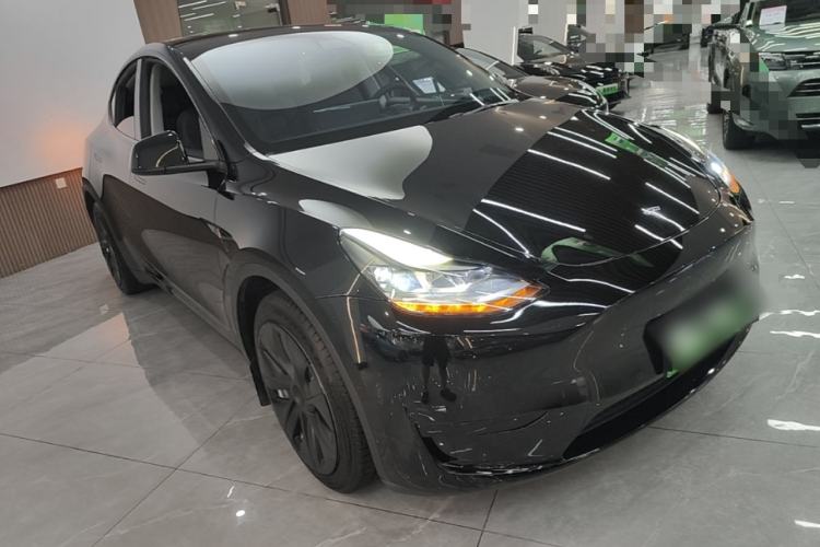 Used Tesla Model Y 2022 Rear-Wheel-Drive Version Front Right 45 Deg