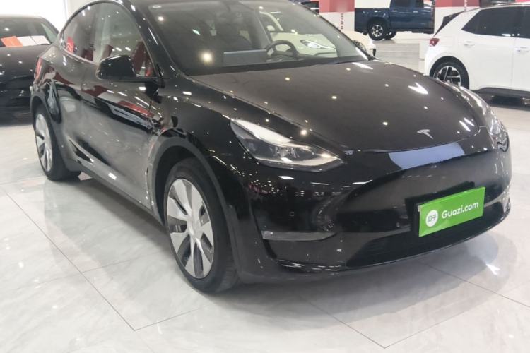 Used Tesla Model Y 2022 Long-Range All-Wheel-Drive Version Front Right 45 Deg