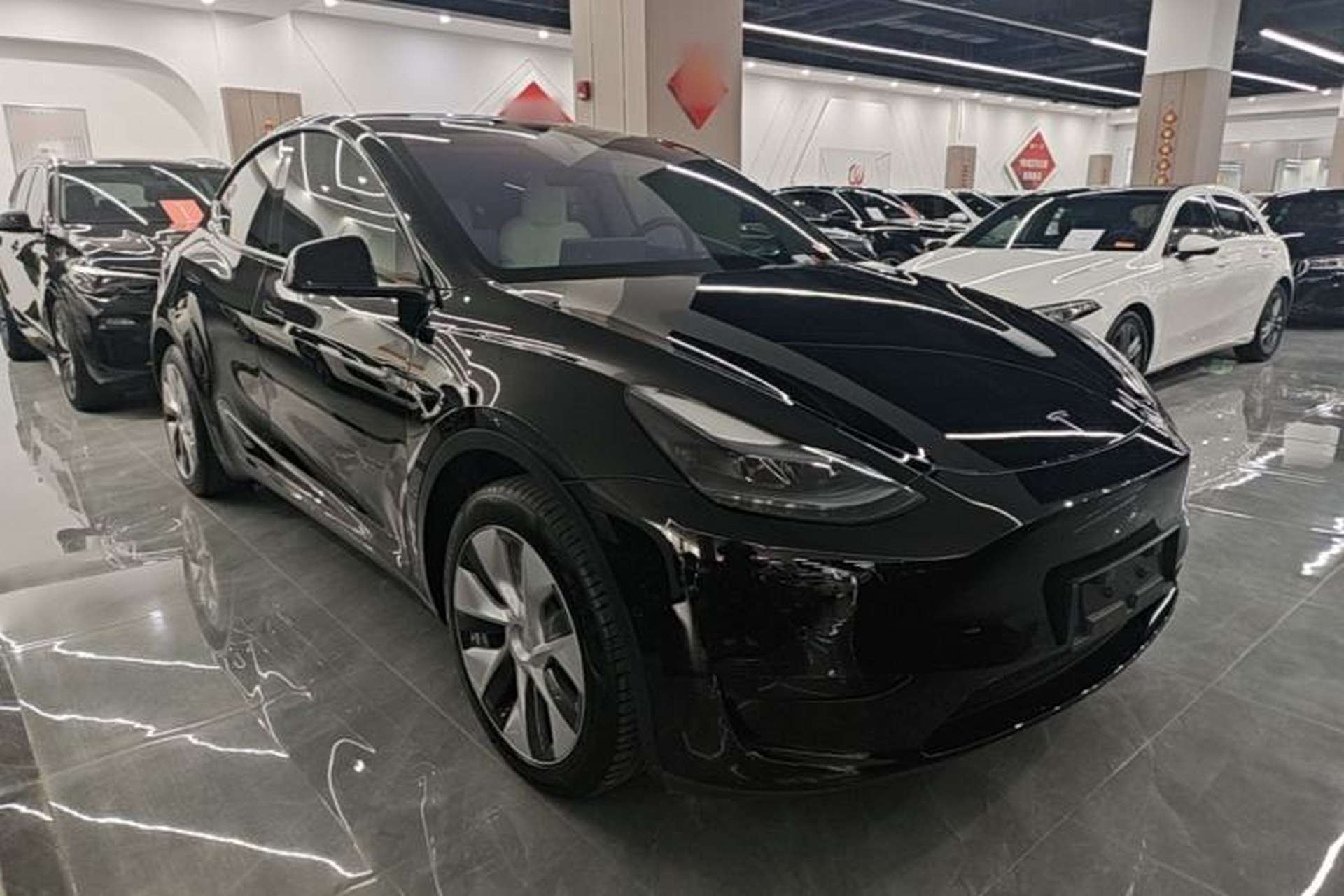 Used Tesla Model Y 2022 Revised Version Rear-Wheel Drive Front Right 45 Deg