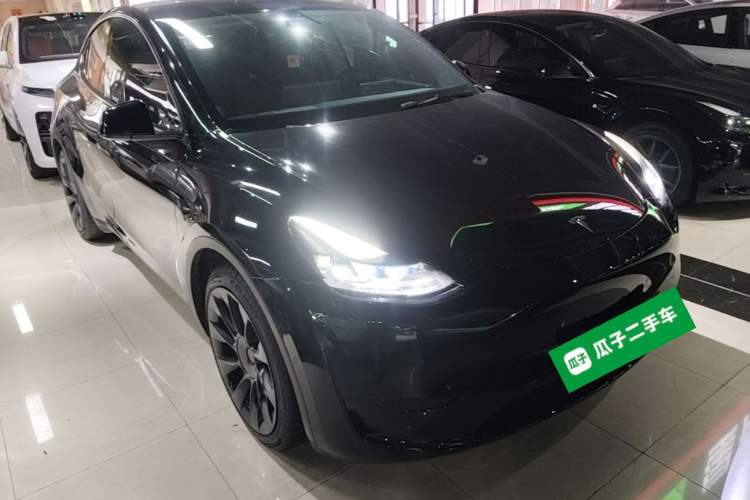 Used Tesla Model Y 2022 Rear-Wheel-Drive Version Front Right 45 Deg