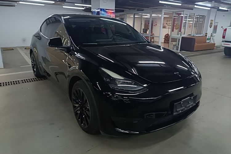 Used Tesla Model Y 2022 Rear-Wheel-Drive Version Front Right 45 Deg