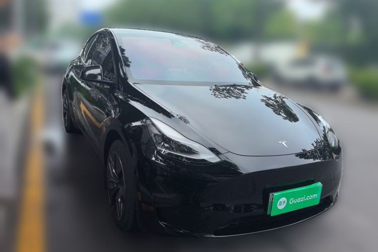 Used Tesla Model Y 2022 Rear-Wheel-Drive Version Front Right 45 Deg