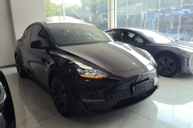 Used Tesla Model Y 2022 Performance High-Performance All-Wheel-Drive Version Front Right 45 Deg