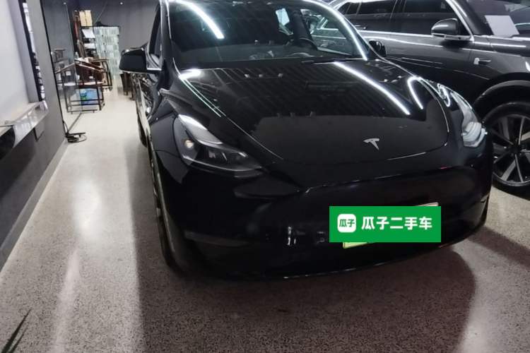 Used Tesla Model Y 2022 Revised Version Long-Range All-Wheel Drive Front Right 45 Deg