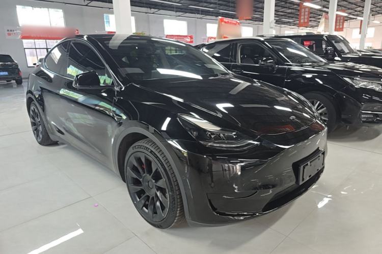 Used Tesla Model Y 2022 Rear-Wheel-Drive Version Front Right 45 Deg