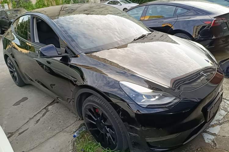 Used Tesla Model Y 2022 Revised Version Long-Range All-Wheel Drive Front Right 45 Deg