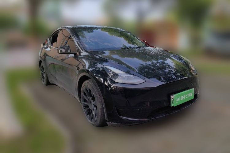 Used Tesla Model Y 2022 Rear-Wheel-Drive Version Front Right 45 Deg