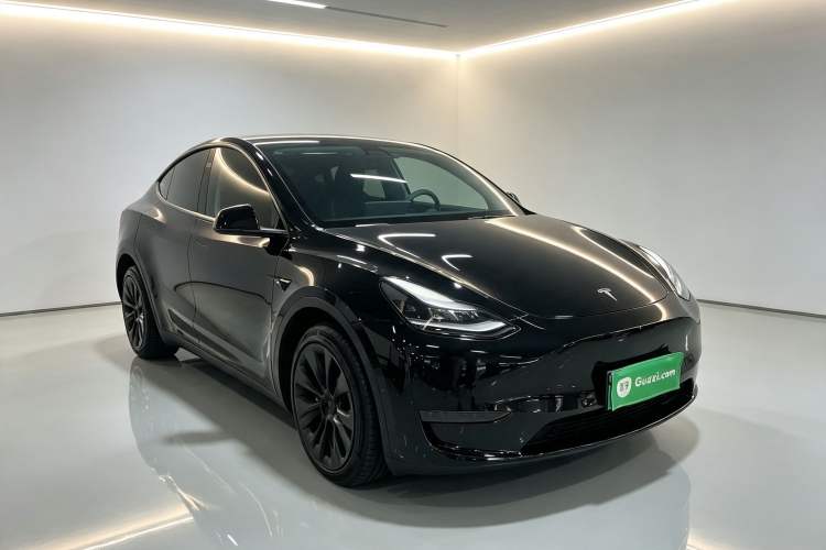 Used Tesla Model Y 2022 Revised Version Long-Range All-Wheel Drive Front Right 45 Deg