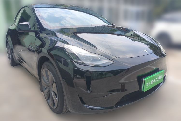 Used Tesla Model Y 2022 Rear-Wheel-Drive Version Front Right 45 Deg