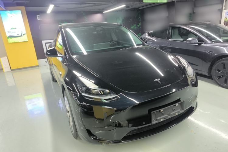 Used Tesla Model Y 2022 Rear-Wheel-Drive Version Front Right 45 Deg