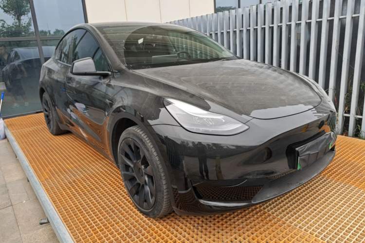 Used Tesla Model Y 2022 Revised Version Rear-Wheel Drive Front Right 45 Deg