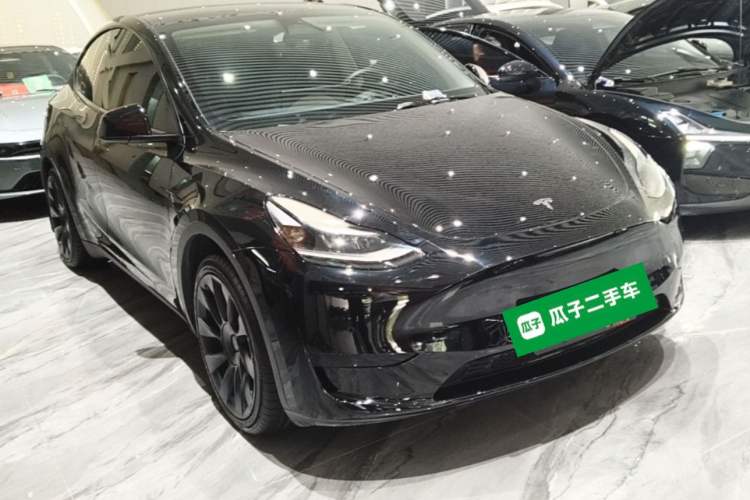 Used Tesla Model Y 2022 Rear-Wheel-Drive Version Front Right 45 Deg